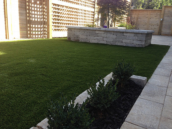 Artificial Grass Lawn In Niagara